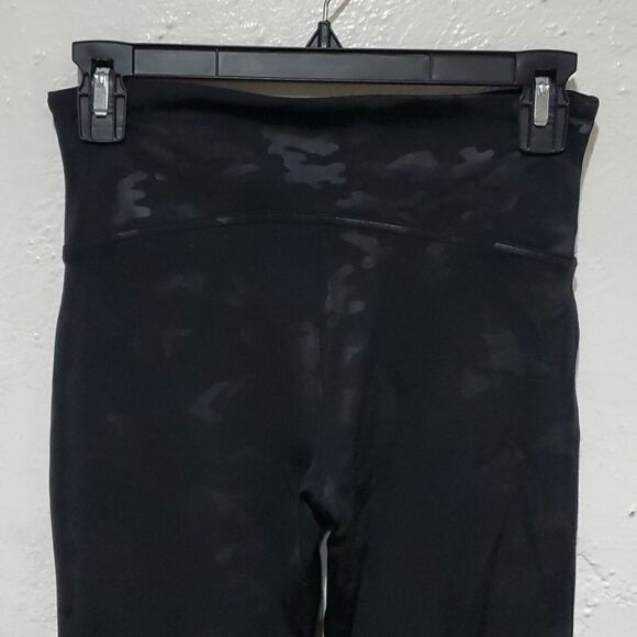 SPANX Black Camo Leggings Size M - Picture 8 of 12